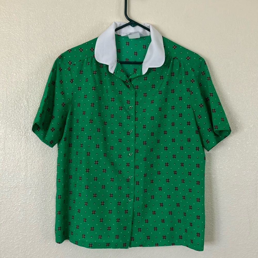 Inner Visions by Ship 'n Shore Green Button Down Top, L